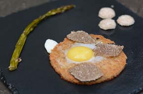Croustillants d’œufs de caille truffés